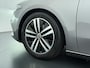 Mercedes-Benz A-klasse 180 Business Solution Luxury Panorama dak | Stoelverwarming | Navigatie | Camera |