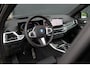 BMW X5 xDrive50e M Sport - Pano - Luchtvering - Trekhaak - Massage - 4wiel besturing - Carbon Pack - Softclose - Stoelverwarming/Koeling - Rijklaar
