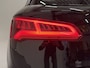 Audi Q5 55 TFSI e quattro Competition PANO/LUCHTVERING/TREKHAAK/21"/MATRIX/KEYLESS/VIRTUAL/CARPLAY/SFEER/ZWART LEER SPORT/PRIVACY/VOLLEDIG AUDI DEALER HISTORIE, NET OH BEURT GEHAD MET RONDOM NW. BANDEN