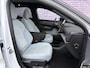 Volvo EX30 Twin Motor Performance Ultra 69 kWh | Panorama dak | Stoelen elektrisch verstelbaar | 360º Camera | Harman/Kardon | Blis | Adaptieve Cruise controle | verwarmde voorstoelen en stuurwiel |