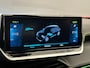 Peugeot e-2008 EV GT 50 kWh 3-FASE | Camera | Leder\Stof | Clima | Cruise | Keyless | 17'' Lichtmetaal | 3D dashboard | Rijstrookassistent '| Achteruitrijcamera | Afwijkende dakkleur | Airco (automatisch)