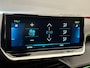 Peugeot e-2008 EV GT 50 kWh 3-FASE | Camera | Leder\Stof | Clima | Cruise | Keyless | 17'' Lichtmetaal | 3D dashboard | Rijstrookassistent '| Achteruitrijcamera | Afwijkende dakkleur | Airco (automatisch)