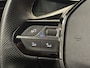 Peugeot e-2008 EV GT 50 kWh 3-FASE | Camera | Leder\Stof | Clima | Cruise | Keyless | 17'' Lichtmetaal | 3D dashboard | Rijstrookassistent '| Achteruitrijcamera | Afwijkende dakkleur | Airco (automatisch)