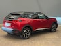 Peugeot e-2008 EV GT 50 kWh 3-FASE | Camera | Leder\Stof | Clima | Cruise | Keyless | 17'' Lichtmetaal | 3D dashboard | Rijstrookassistent '| Achteruitrijcamera | Afwijkende dakkleur | Airco (automatisch)