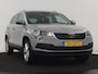 Skoda Karoq 1.0 TSI Ambition Business | Stoelverwarming | Trekhaak | Carplay | Navigatie | Parkeerhulp | Climate control | Chroom delen | DAB | Getint glas | Cruise control