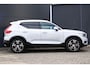 Volvo XC40 2.0 T4 Inscription | Panoramisch Schuif-Kantel dak | Rear Parking Camera | Adaptive Cruise Controle | Extra donker glas achter !