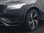 Volvo XC90 T8 Recharge AWD R-Design 7-Persoons Long Range Plug In Hybrid 456pk Dealer O.H. PHEV | Panodak | Head Up | 360 Camera | Adaptive Cruise | Lederen Sportstoelen Ventilatie & Memory | Bowers & Wilkins | Navigatie | Blis | DAB |