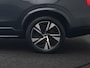 Volvo XC90 T8 Recharge AWD R-Design 7-Persoons Long Range Plug In Hybrid 456pk Dealer O.H. PHEV | Panodak | Head Up | 360 Camera | Adaptive Cruise | Lederen Sportstoelen Ventilatie & Memory | Bowers & Wilkins | Navigatie | Blis | DAB |