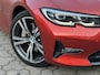 BMW 3-Serie 330i High Executive Edition Aut. | Sportpakket | Sunset Orange | HUD | Elek. Klep | Full led | Schuif-Kanteldak | NAP