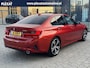 BMW 3-Serie 330i High Executive Edition Aut. | Sportpakket | Sunset Orange | HUD | Elek. Klep | Full led | Schuif-Kanteldak | NAP