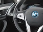BMW iX3 Executive 80 kWh | Panoramadak | Camera | Sfeerverlichting | Apple Carplay |