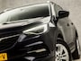 Opel Grandland X 1.2 Turbo Sport (APPLE CARPLAY, GROOT NAVI, LEDER, CAMERA, STUUR/STOELVERWARMING, SPORTSTOELEN, KEYLESS, CRUISE, GETINT GLAS, NIEUWSTAAT)