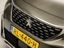 Peugeot 3008 1.2 PureTech Premium Sport (PANORAMADAK, APPLE CARPLAY, GROOT NAVI, LEDER, 360 CAMERA, KEYLESS, SPORTSTOELEN, GETINT GLAS, LED KOPLAMPEN, LANE ASSIST, NIEUWSTAAT)