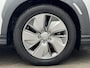 Hyundai Kona Electric EV Fashion 64 kWh Automaat / Accu SoH 97,4% / HUD / Camera / Adaptieve Cruise / Apple Carplay & Android / DodeHoek Detectie / Krell Audio / Navigatie /