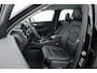 Volvo XC40 1.5 T4 Plug-in hybrid Plus Bright Facelift | Leer  | Elek. stoelen | H&K Audio | Adap. cruise | stoel + stuurverwa. |