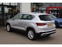 SEAT Ateca 1.5 TSI Style Business Intense 110KW/150PK DSG, wegklapbare trekhaak, leder alcantara, achteruitrijcamera, stoel en stuurwielverwarming, acc, adaptieve cruise control, digital cockpit, privacy glas, chroom pakket