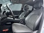 Hyundai Kona Electric EV Premium 64 kWh | 3-Fase OBC | Schuifkanteldak | Lederen bekleding | Long Range Accu | Volledig dealer onderhouden | Allseason banden |