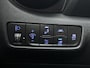 Hyundai Kona Electric EV Premium 64 kWh | 3-Fase OBC | Schuifkanteldak | Lederen bekleding | Long Range Accu | Volledig dealer onderhouden | Allseason banden |