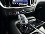 Volvo V60 T6 Plug-in hybrid AWD Plus Dark | 360° camera | Harman Kardon | Stoel- en Stuurverwarming | Trekhaak
