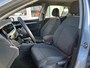 Volkswagen Golf 1.0 TSI Life / APP CONNECT/ PARK. SENSOREN V+A/ CAMERA/ DIGITAL DASHBOARD/ ADAPT. CRUISE/ NAVI/ CLIMA/ DAB/ LANE-ASSIST/ ISOFIX/ 16'' LMV