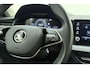 Skoda Kamiq 1.0 TSI Selection | Navigatie via Carplay | Climate control | Trekhaak | Draadloze telefoonlader | Lichtmetalen velgen | Weinig kilometers