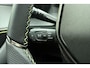 Peugeot e-208 EV GT Avantage 51 kWh 100% Elektrisch | Alcantara Executive Interior | Warmtepomp | Drive Assist Plus Pack | Elektrische verstelbare stoelen | Stoelverwarming | Mirror Screen | Nieuw uit voorraad