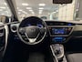 Toyota Auris 1.8 Hybrid Executive * Dealer onderhouden / Navigatie / Stoelverwarming / Camera *