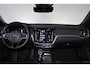 Volvo S60 B4 Plus Dark - Panorama/schuifdak - IntelliSafe Assist - Harman/Kardon audio - Adaptieve LED koplampen - Parkeercamera achter - Verwarmde voorstoelen, stuur & achterbank - Parkeersensoren voor & achter - Elektr. bedienb. voorstoelen met geheugen - Standkachel - Elektr. inklapbare trekhaak - 20' LMV