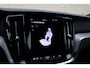 Volvo V60 2.0 T6 Plug-in hybrid AWD Plus Dark | Trekhaak Actie | SOH 96% | Camera | Elektrische achterklep | Leder | Memory