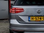 Volkswagen Passat Variant 1.5 TSI Highline | Camera | Virtual Cockpit | Stoelverwarming | Climate Control | Adaptieve Cruise Control | Apple Carplay | Android Auto | DAB+ | Metallic Lak | Privacy Glas | Velours Bekleding |