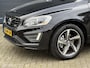 Volvo XC60 2.4 D5 AWD 215PK R-Design Geartronic Panodak/Nav/Xenon/19inch/Camera/Trekhaak/AdapCC/Blis/Vol!