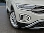 Volkswagen T-Roc 1.5 TSI 150pk DSG Style Carplay | Camera | Keyless | Elek. Achterklep | Rijklaar incl. garantie