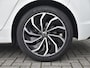 Volkswagen Golf 1.5 TSI 1ST Edition Navi Qled Adaptive Cruise Control