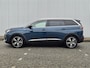 Peugeot 5008 1.2 130PK | GT Pack Business | Camera V + A | Parkersensoren rondom | Leder / Alcantara bekleding | Stoelverwarming | Trekhaak afneembaar | Dodehoek detectie | Focal Audio | 2 stoelen op derde rij | Armsteun voor | Cruise control adaptief met Stop&Go