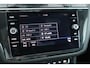 Volkswagen Tiguan 1.5 TSI Comfortline Business | R-Line | Open Dak| Stoelverwarming | LED | Virtual | Cruise Adaptive | Lichtmetalen Velgen | Clima | Navi