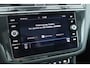 Volkswagen Tiguan 1.5 TSI Comfortline Business | R-Line | Open Dak| Stoelverwarming | LED | Virtual | Cruise Adaptive | Lichtmetalen Velgen | Clima | Navi