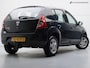 Dacia Sandero 1.2 Blackline Edition (AIRCO,BLUETOOTH,COMFORT-STOELEN,NIEUWE APK,LM-VELGEN,TREKHAAK,TOPCONDITIE)