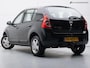 Dacia Sandero 1.2 Blackline Edition (AIRCO,BLUETOOTH,COMFORT-STOELEN,NIEUWE APK,LM-VELGEN,TREKHAAK,TOPCONDITIE)