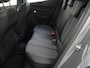 Peugeot 2008 1.2 Hybrid 136 Allure | Airco (automatisch) | Armsteun voor | Lichtmetalen velgen 17"