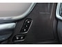 Volvo V90 T6 Recharge AWD Plus Dark - IntelliSafe Assist & Surround - 360º Camera - Harman/Kardon audio - Adaptieve LED koplampen - Verwarmde voorstoelen, stuur & achterbank - Parkeersensoren voor & achter - Elektr. bedienb. voorstoelen met geheugen - Extra getint glas - Elektr. inklapbare trekhaak - 19' LMV