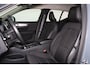 Volvo XC40 T3 Momentum Pro - Verwarmde voorstoelen, stuur & achterbank - Parkeersensoren achter - Cruise control - Standkachel - 18' LMV