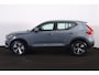 Volvo XC40 T3 Momentum Pro - Verwarmde voorstoelen, stuur & achterbank - Parkeersensoren achter - Cruise control - Standkachel - 18' LMV