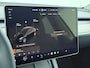 Tesla Model Y RWD LFP-Accu SOH 94% Leder Lmv 20" Warmtepomp Camera's Panormadak Adap.Cruise Navi Ecc Autopilot Stoel+Stuur+Achterbank Verwarming Elek.Achterklep Dodehoek detector Draadloze telefoonlader Origineel Nederlandse Auto Fabrieksgarantie tot 25-6-2028/80.000km en 25-6-2032/160.000 km op de accu en aandrijflijn.  Trekvermogen 1600 kg !
