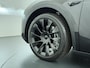 Tesla Model Y RWD LFP-Accu SOH 94% Leder Lmv 20" Warmtepomp Camera's Panormadak Adap.Cruise Navi Ecc Autopilot Stoel+Stuur+Achterbank Verwarming Elek.Achterklep Dodehoek detector Draadloze telefoonlader Origineel Nederlandse Auto Fabrieksgarantie tot 25-6-2028/80.000km en 25-6-2032/160.000 km op de accu en aandrijflijn.  Trekvermogen 1600 kg !