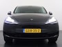 Tesla Model Y RWD LFP-Accu SOH 94% Leder Lmv 20" Warmtepomp Camera's Panormadak Adap.Cruise Navi Ecc Autopilot Stoel+Stuur+Achterbank Verwarming Elek.Achterklep Dodehoek detector Draadloze telefoonlader Origineel Nederlandse Auto Fabrieksgarantie tot 25-6-2028/80.000km en 25-6-2032/160.000 km op de accu en aandrijflijn.  Trekvermogen 1600 kg !