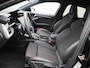 Audi A3 Sportback 35 TFSI S edition | 17 inch velgen | Automaat | Adaptive cruise control | Trekhaak | Parkeersensoren achter | Extra getint glas |