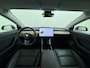 Tesla Model 3 RWD SR+ 325PK Trekhaak Lmv 18" AutoPilot FSD Leder Pano-dak Adaptive-Cruise Camera's Elektr.-Stuur+Stoelen+Spiegels+Geheugen+Easy-Entry+Verwarmde stoelen Park assistent Pdc WIFI Lane-Assist Speed-Assist SOH 92% Navi LED Comfortstoelen ACC DAB Voorverwarmen interieur via App Keyless One-Pedal-Drive 1e Eigenaar Origineel Nederlandse Auto 1.584kg licht!