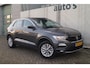 Volkswagen T-Roc 1.5 TSI 150pk DSG Style -NAVI-ECC-PDC-