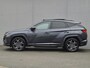 Hyundai Tucson 1.6 T-GDI PHEV N Line Sky 4WD Automaat / Fabrieksgarantie tot 23-09-2027 / Accu SOH 100% / EAER bereik 62 km bereik stad 74 km / Trekgewicht 1350 kg / Glazen schuif- en kanteldak / Stuur-, Stoel en Achterbank verwarming /