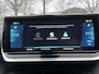 Peugeot e-2008 EV GT Première 3 fase 50 kWh VAN: 18.400,- VOOR: 16.770,- UW EINDEJAARSVOORDEEL: 1.630,- | RIJKLAARPRIJS INCL. 12MND BOVAG GARANTIE | STOELVERWARMING | DODE HOEK EN CAMERA